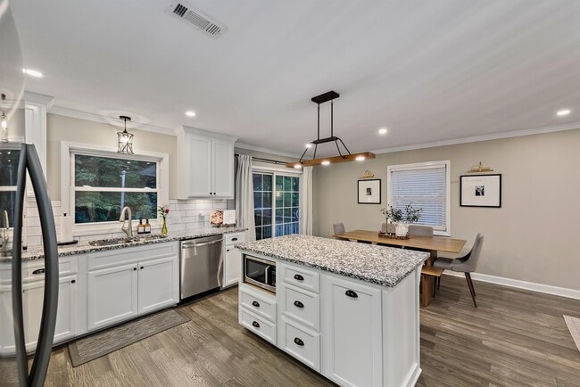 112 Magnolia Cir in Enterprise, AL - Building Photo - Building Photo