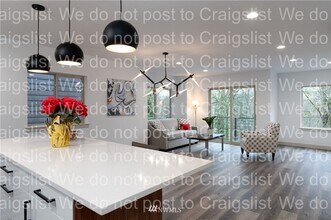 6737 25th Ave SW in Seattle, WA - Building Photo - Building Photo