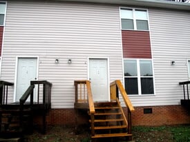 545 12th Ave NE, Unit #K in Hickory, NC - Building Photo