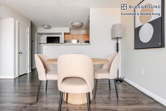 4835 Cordell Ave in Bethesda, MD - Foto de edificio - Building Photo