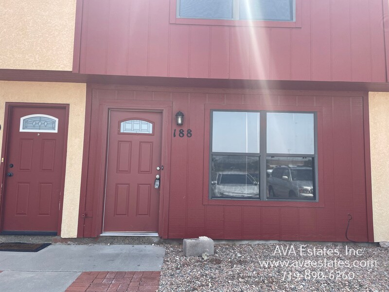 188 E Spaulding Ave in Pueblo West, CO - Building Photo