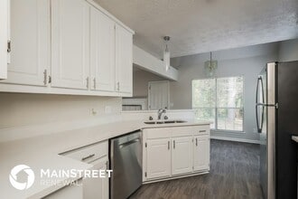 242 Fairview Point in Ellenwood, GA - Building Photo - Building Photo