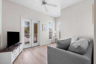 42 Topaz Cove in Miramar Beach, FL - Building Photo