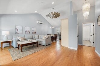 6 Richmond Dr in Westerly, RI - Building Photo - Building Photo