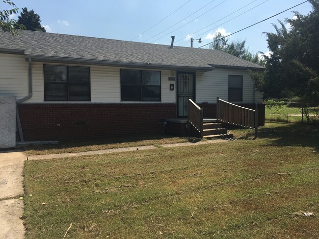 property at 4711 N Garrison Ave