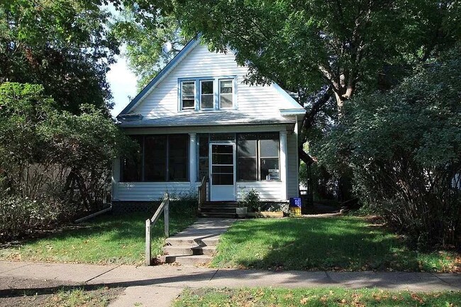 property at 1415 Van Buren Ave