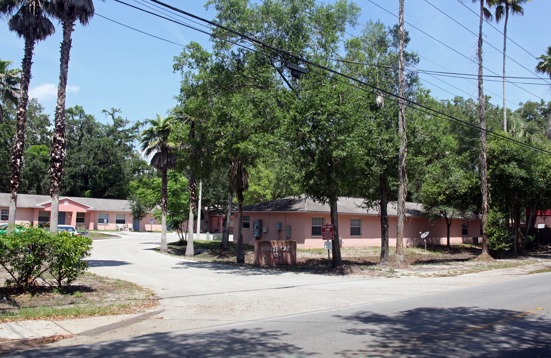 Hunter Oaks Apartments in Tampa, FL - Building Photo