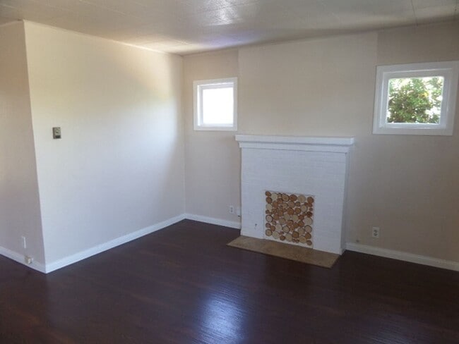 4863 Bancroft St in San Diego, CA - Building Photo - Building Photo