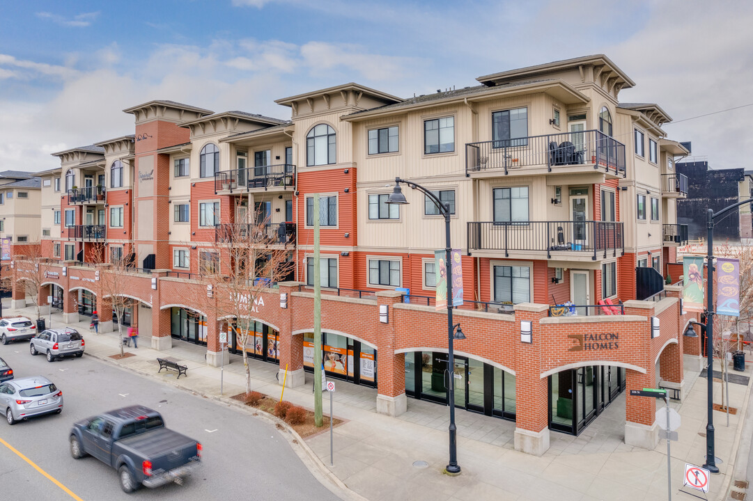 Signature at Falcon Centre in Maple Ridge, BC - Building Photo