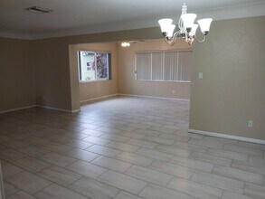 5682 45th Ave N in Kenneth City, FL - Building Photo - Building Photo