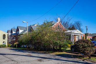 2118 Fairfax Ave in Nashville, TN - Foto de edificio - Building Photo