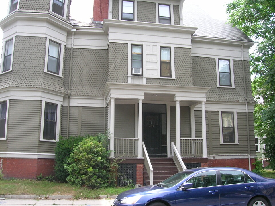 254 Hope St in Providence, RI - Building Photo