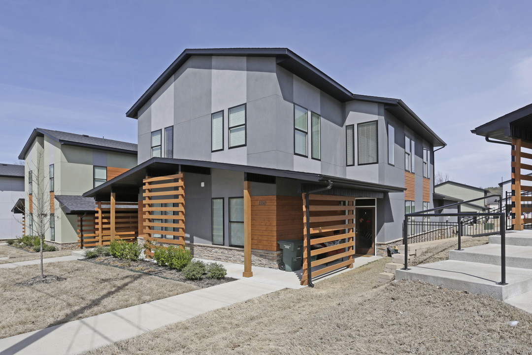 North Cedar Townhomes in Fayetteville, AR - Foto de edificio