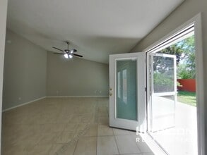 9574 Villiers Dr N in Jacksonville, FL - Building Photo - Building Photo