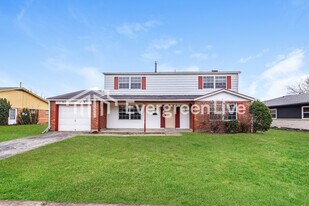 4418 Procuniar Dr in Dayton, OH - Building Photo