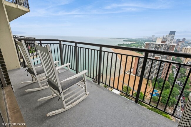 property at 6007 N Sheridan Rd