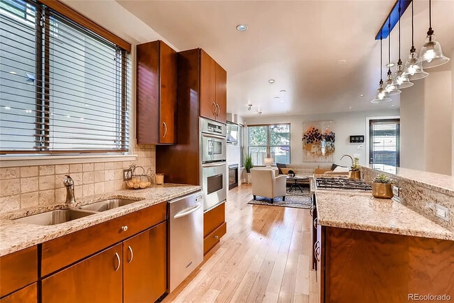 3317 W Hayward Pl in Denver, CO - Foto de edificio - Building Photo