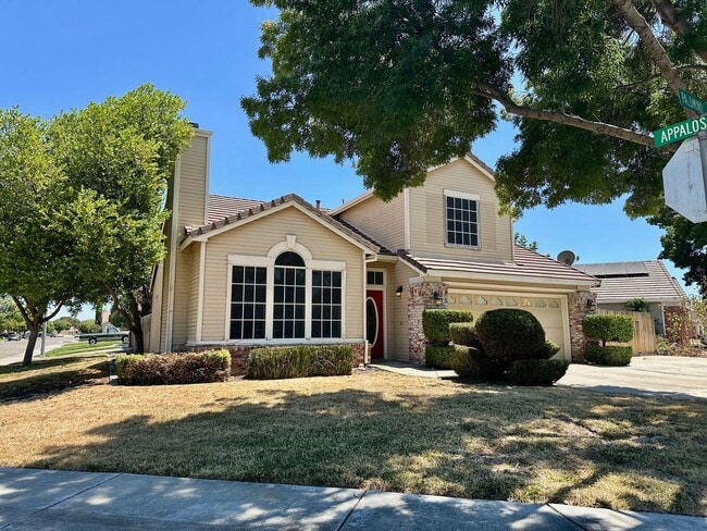 property at 1279 Palomino Dr