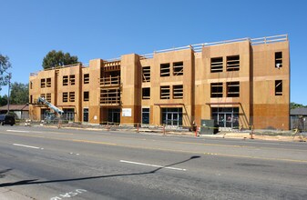 755 Farmers Ln in Santa Rosa, CA - Building Photo - Building Photo