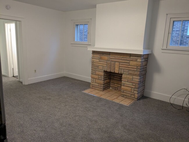 4074-4074 Brandon Rd in Pittsburgh, PA - Building Photo - Building Photo
