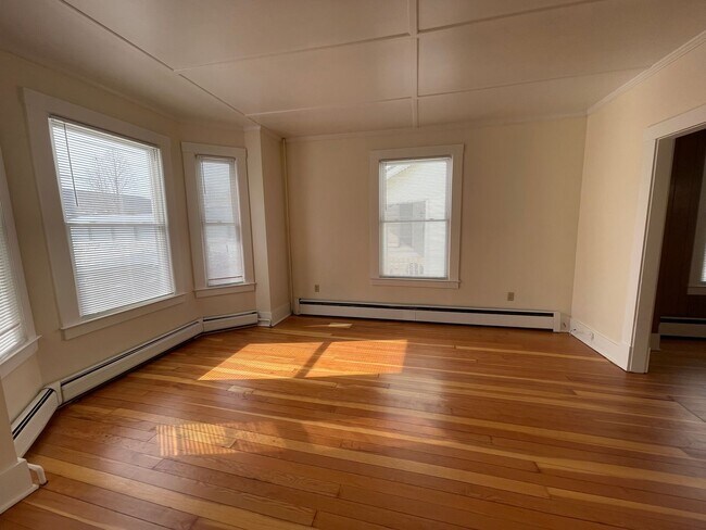 9 Bracewell Ave-Unit -Unit 11 in North Adams, MA - Building Photo - Building Photo