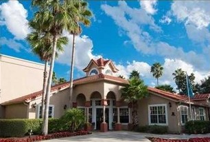 Pine Harbour Apartments
