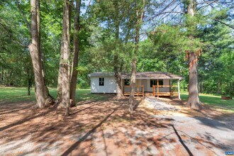 6264 Secretarys Sand Rd in Schuyler, VA - Building Photo - Building Photo