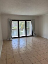 624 Sea Pine Way, Unit E2 in Greenacres, FL - Building Photo - Building Photo