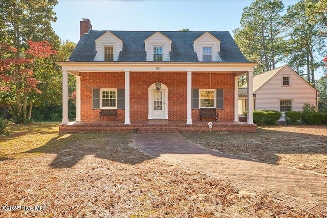 300 Dogwood Ln in Hamlet, NC - Building Photo - Building Photo