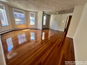 316 Tappan St, Unit 1B in Brookline, MA - Building Photo - Building Photo