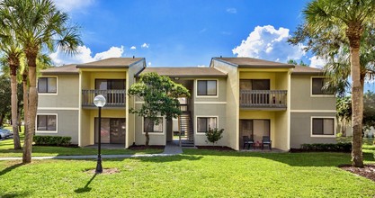 Della Vita Apartments in Winter Haven, FL - Building Photo - Building Photo