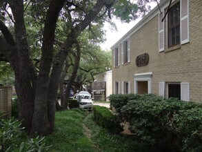 916 E 32nd St in Austin, TX - Building Photo - Building Photo