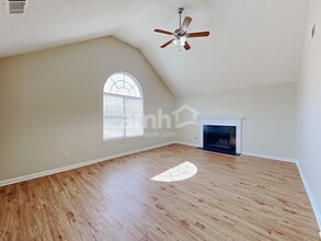 228 Kings Cove in Locust Grove, GA - Foto de edificio - Building Photo