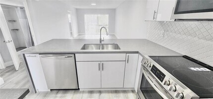 8040 Colony Cir N, Unit # 309 in Tamarac, FL - Building Photo - Building Photo