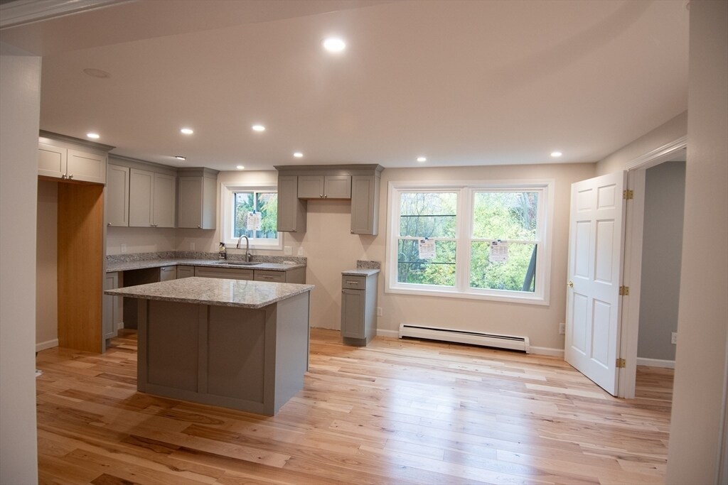 2 Mountain Rd in Gill, MA - Building Photo