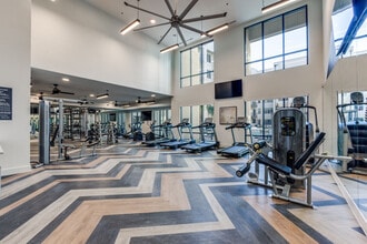 Lenox Oaks in Houston, TX - Building Photo - Building Photo