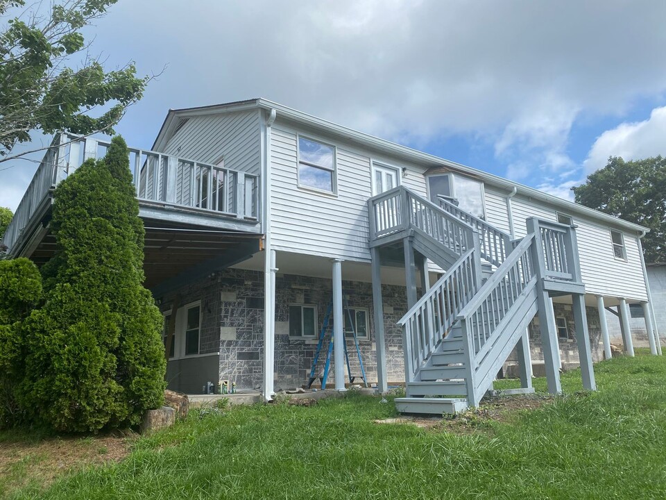 730 Hightop Rd, Unit A in Blacksburg, VA - Building Photo