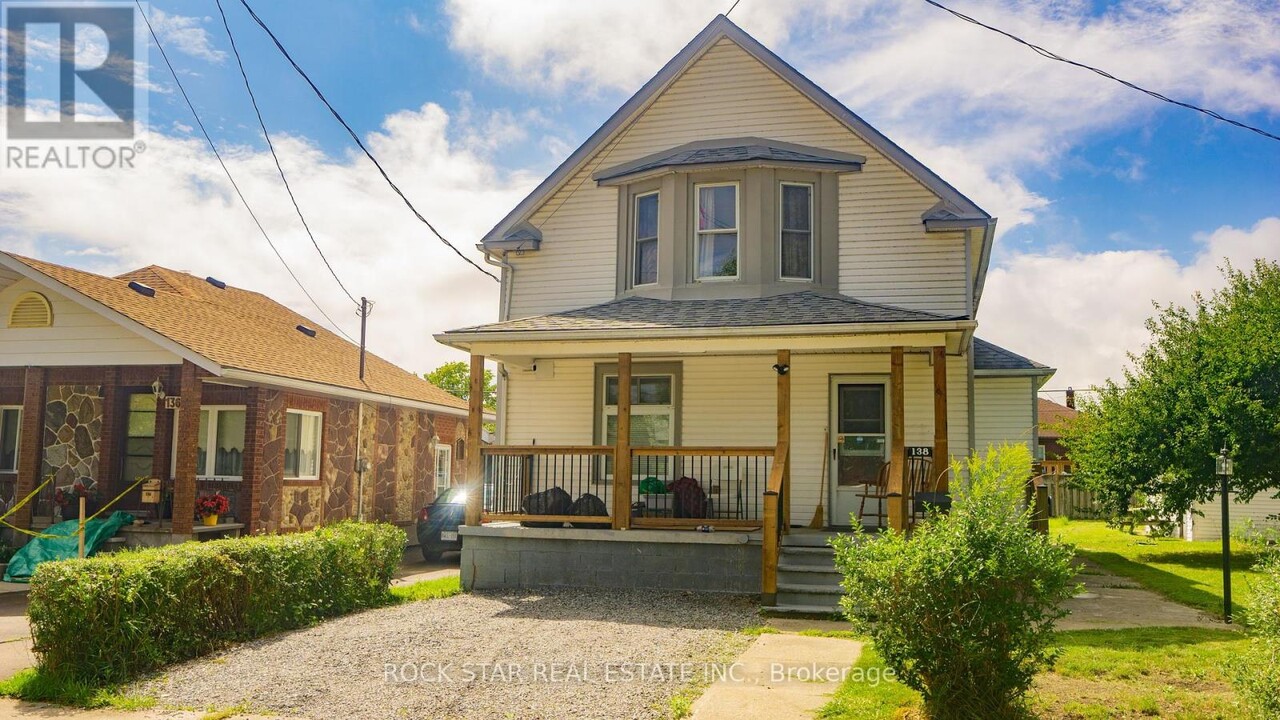 138 Humboldt Pkwy in Port Colborne, ON - Building Photo