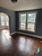 427 S Prairie Ave in Sioux Falls, SD - Building Photo - Building Photo