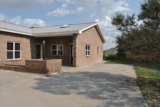 2824 Titanic Ave in El Paso, TX - Building Photo - Building Photo