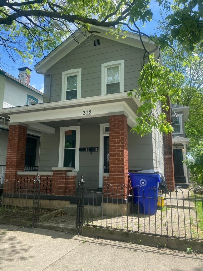 property at 312 N 6th St