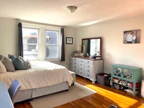 136 Wrentham St-Unit -3L in Boston, MA - Building Photo - Building Photo