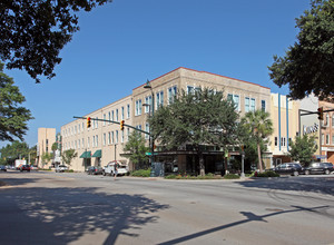 Lofts at Lourie's in Columbia, SC - Foto de edificio - Primary Photo