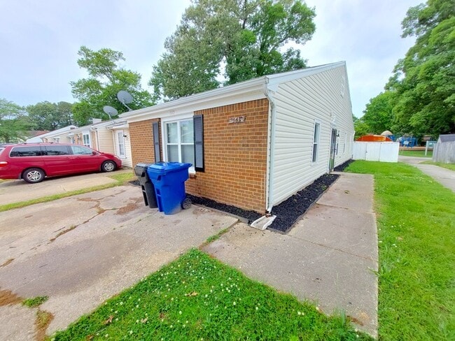 563 Peregrine St in Virginia Beach, VA - Building Photo - Building Photo