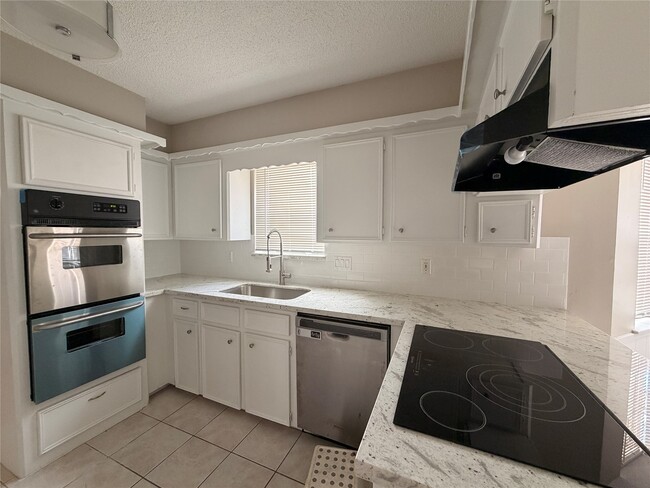 13015 Shady Knoll Ln