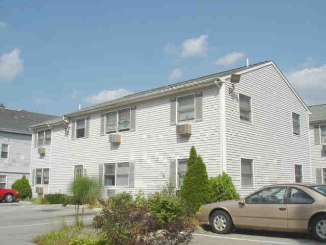 Riverstone Apartments in Pawtucket, RI - Building Photo