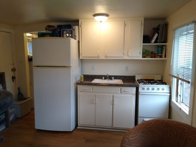 831 Midland Ave in Manitou Springs, CO - Building Photo - Building Photo