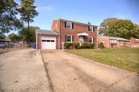 547 Beech Dr in Newport News, VA - Foto de edificio - Building Photo