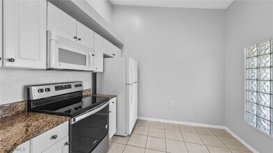 12161 Summergate Cir in Ft. Myers, FL - Building Photo - Building Photo