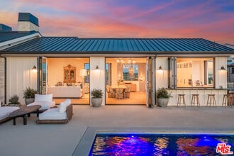 5770 Busch Dr in Malibu, CA - Building Photo - Building Photo